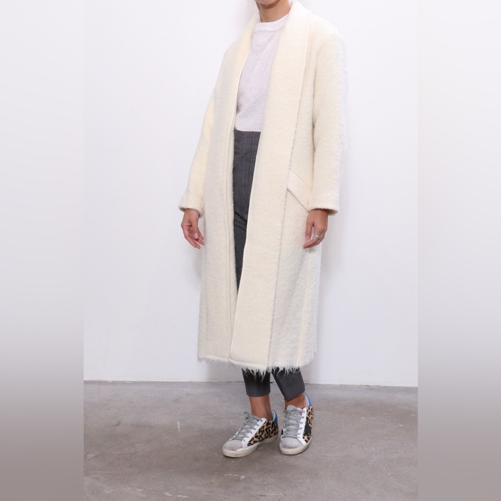 Size 36 - Isabel Marant Etoile
Faby wool coat in winter white